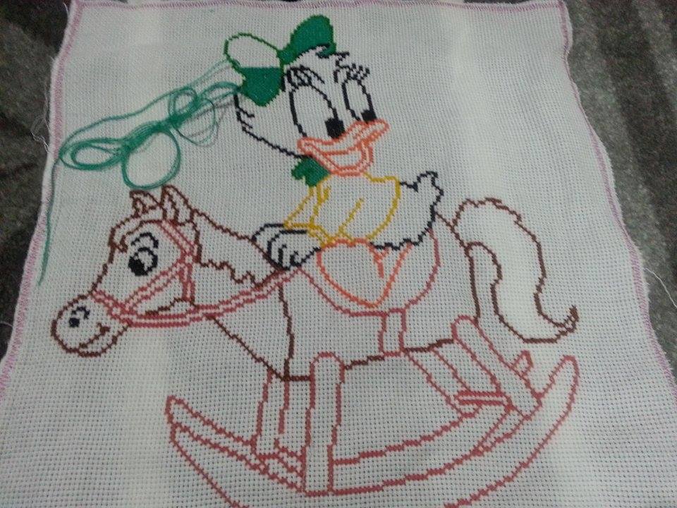 Foto lavoro punto croce completato Disney baby Paperina autrice utente Facebook Vera Vera Valeria (1)