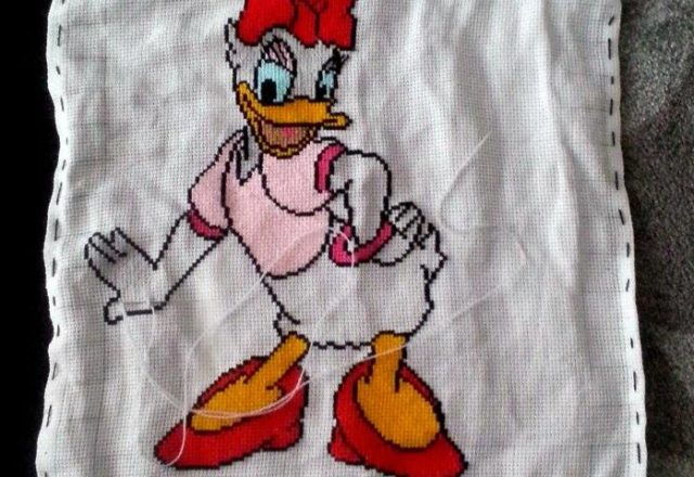 Lavoro punto croce con Disney Paperina autrice Fan su Facebook Vera Vera Valeria (2)