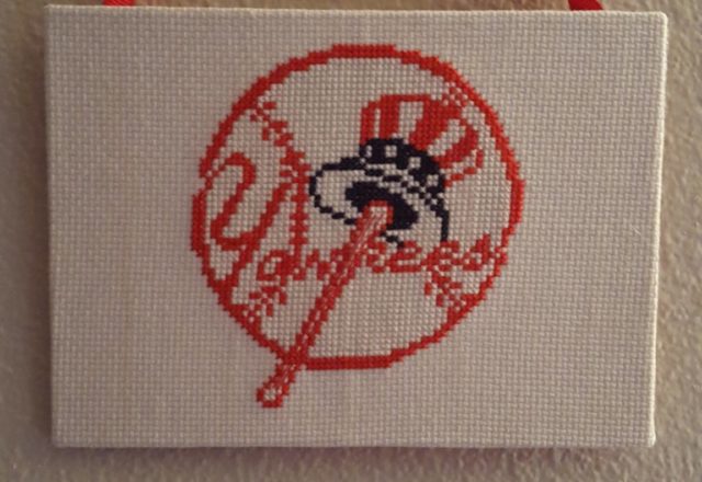 Logo dei New York Yankees lavoro punto croce della Fan su Facebook Melissa Dorah-Denbow