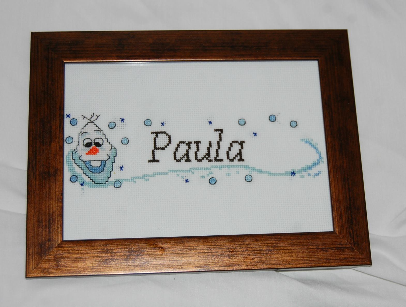 Nome ricamato punto croce con Disney Olaf Paula autrice Fan su Facebook Jeanne Nagel